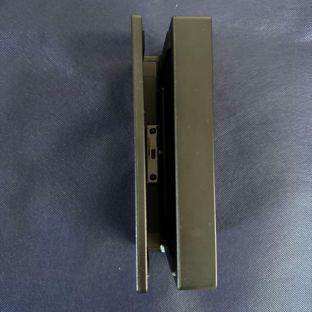 Switch本体完全セット＋ジョイコンLR＋充電器＋携帯用ケース