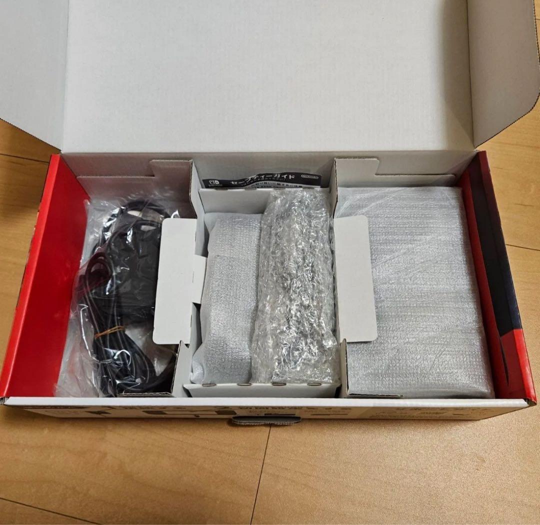 ★美品★バッテリー強化版　任天堂Switch 本体