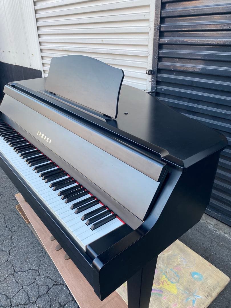 グランドピアノ型電子ピアノ YAMAHA DGP-1(ブラック)