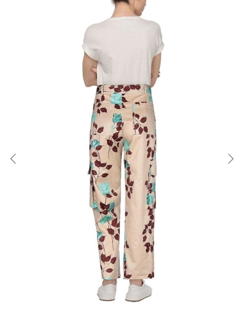 【新品】MSGMロゴ入り花柄カーゴパンツ　ベージュ