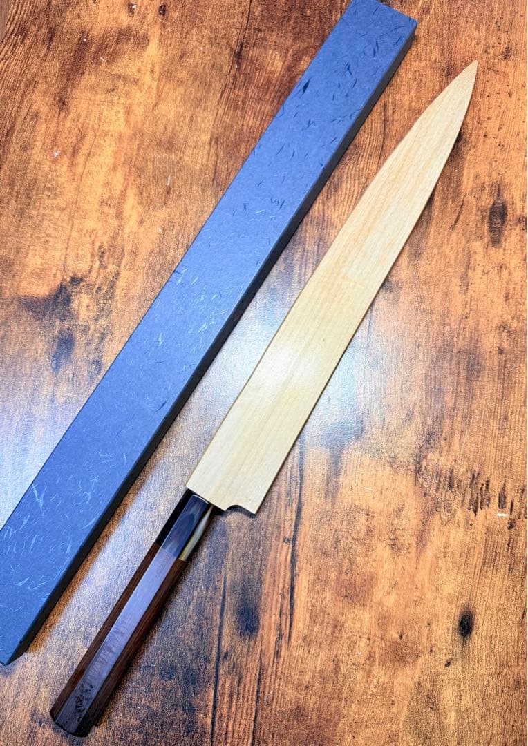 【堺刃物】刺身 柳刃　包丁　尺　銀三鋼　紫檀八角水牛柄　鞘付き