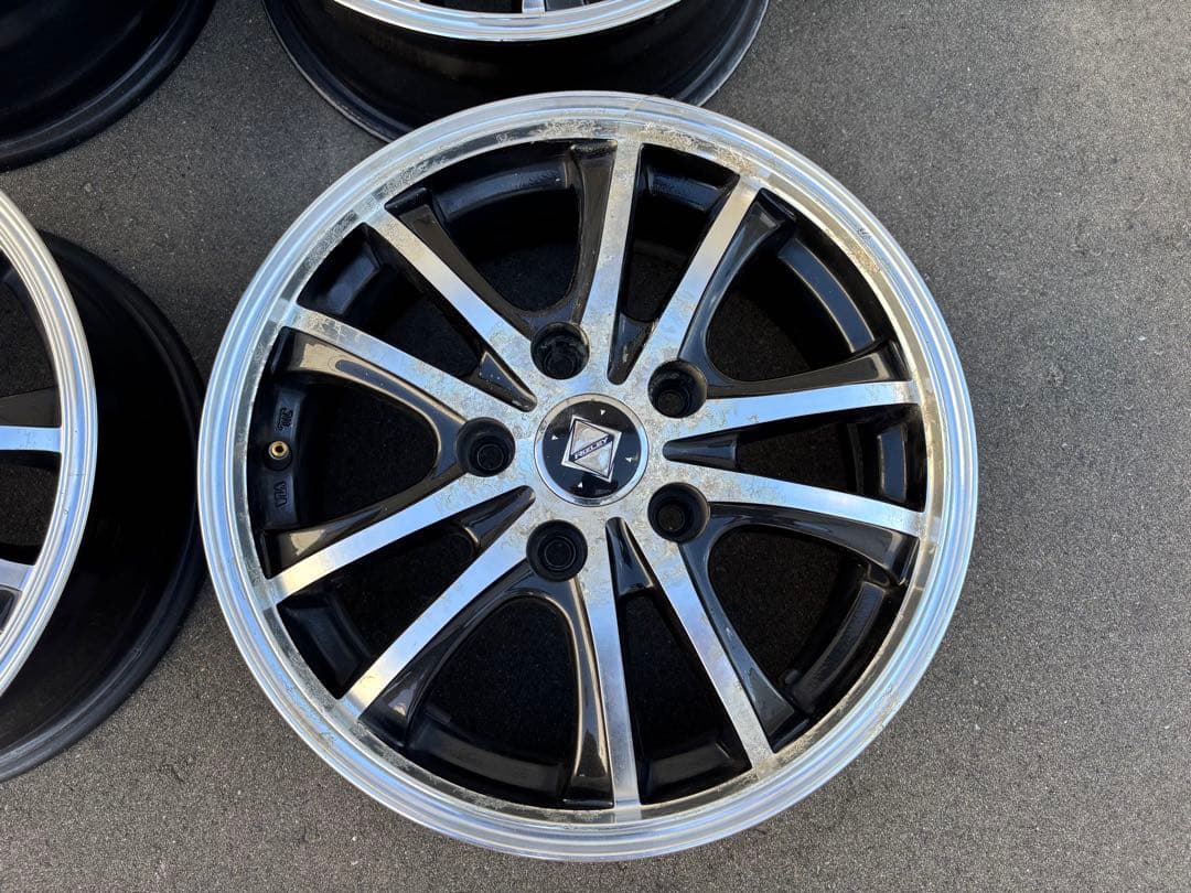 15インチ ブラック/シルバー ホイール 4本セット　6J 114.3