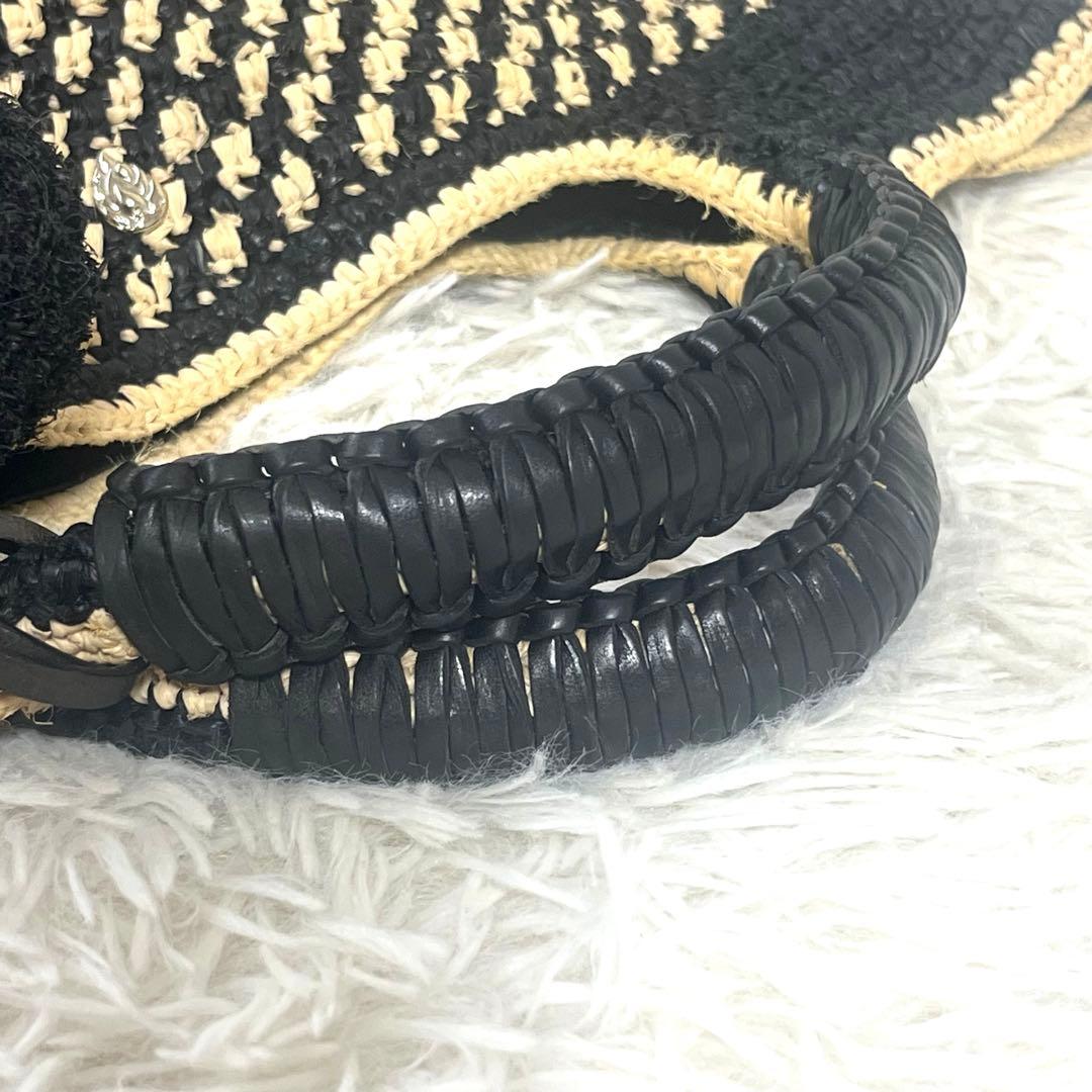 ヘレンカミンスキー　ラフィア　かごバッグ　トートバッグ　チャーム　レザーハンドル