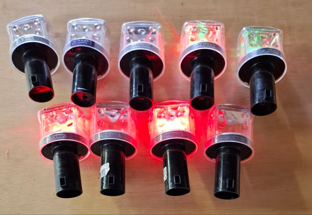 工事灯ソーラキング　ミニ金具付き　９本