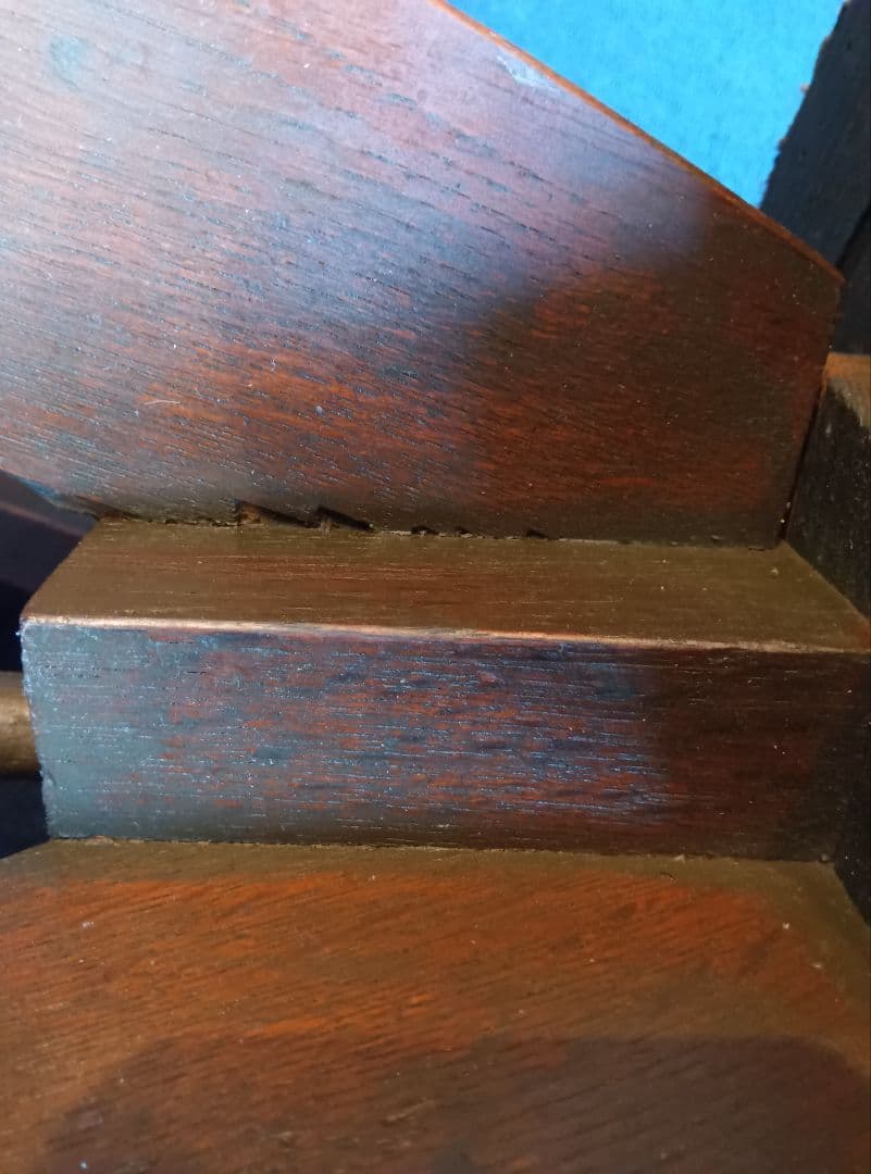 古いスツール　ビー玉　ガタつき　ヴィンテージ　昭和レトロ