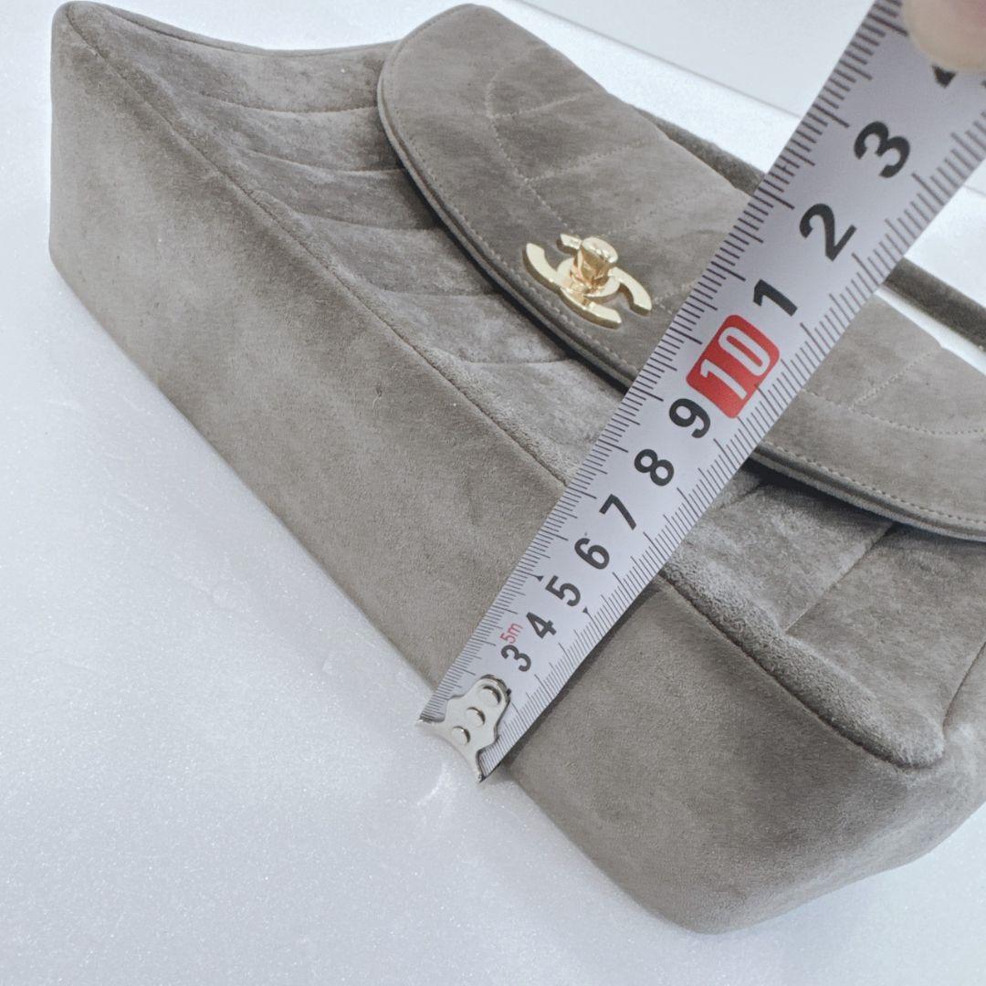 D*A様 CHANEL グレー スエード ショルダーバッグ マドモアゼル