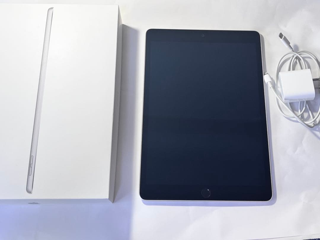 iPad第9世代 64GB（箱付き 充電器付き)