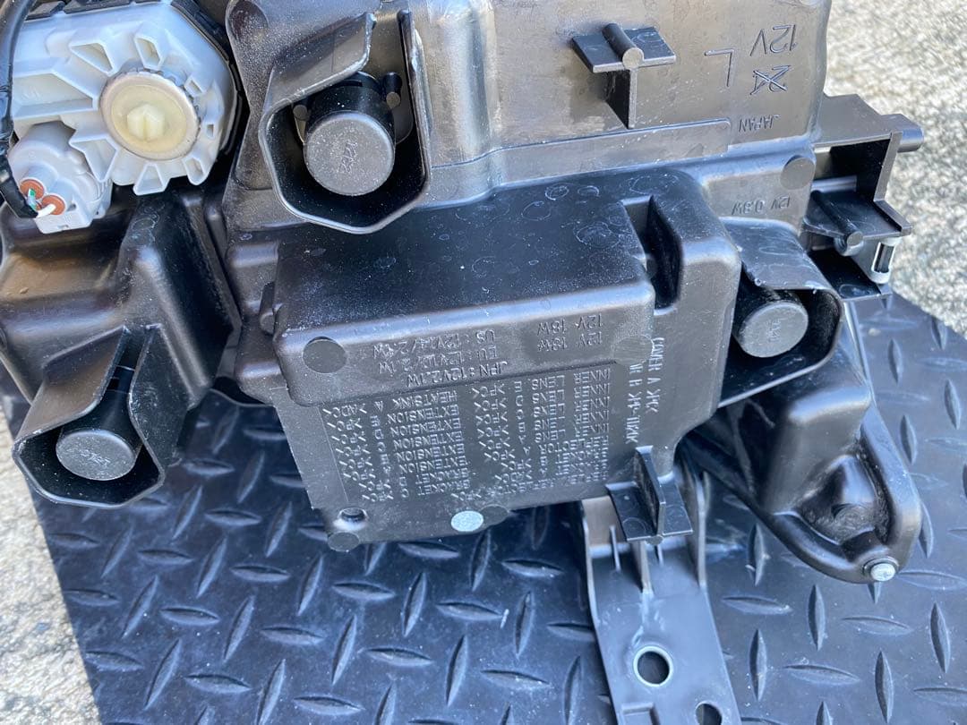 美品‼️ CX-3 マツダ純正　左側　LED ヘッドライト