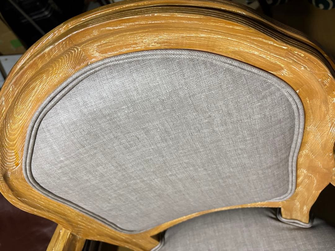 シャビーシックなスタイリングチェア　ダイニング　店舗什器　リビング