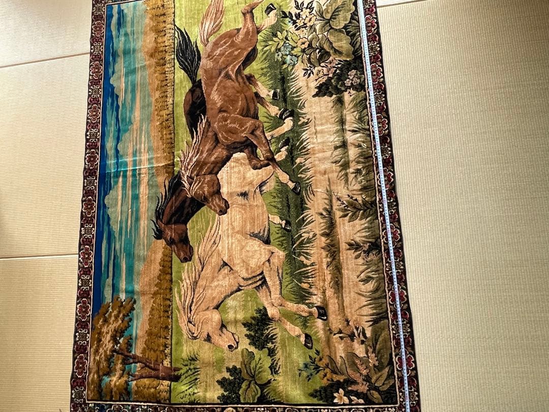 絨毯　ラグ　タペストリー　馬