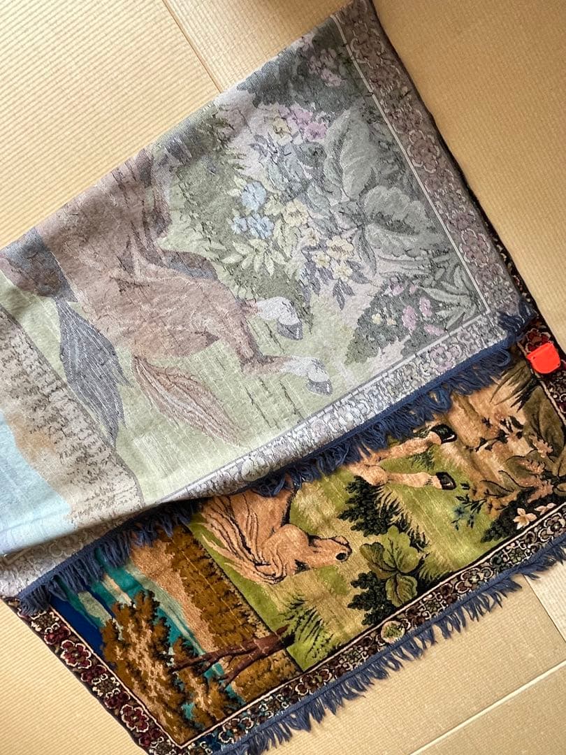 絨毯　ラグ　タペストリー　馬