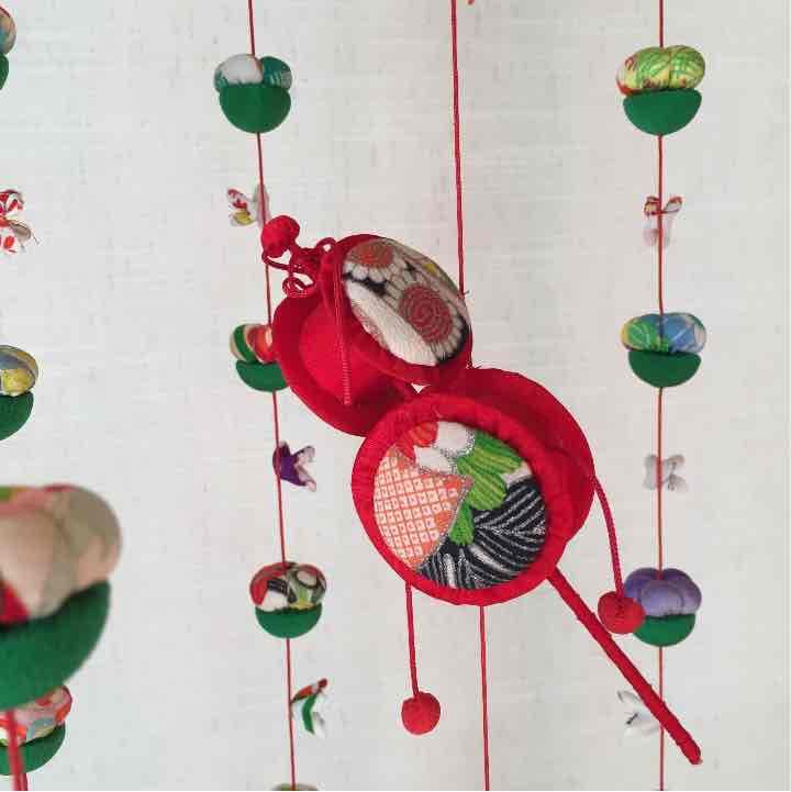 つるし雛 緑多め