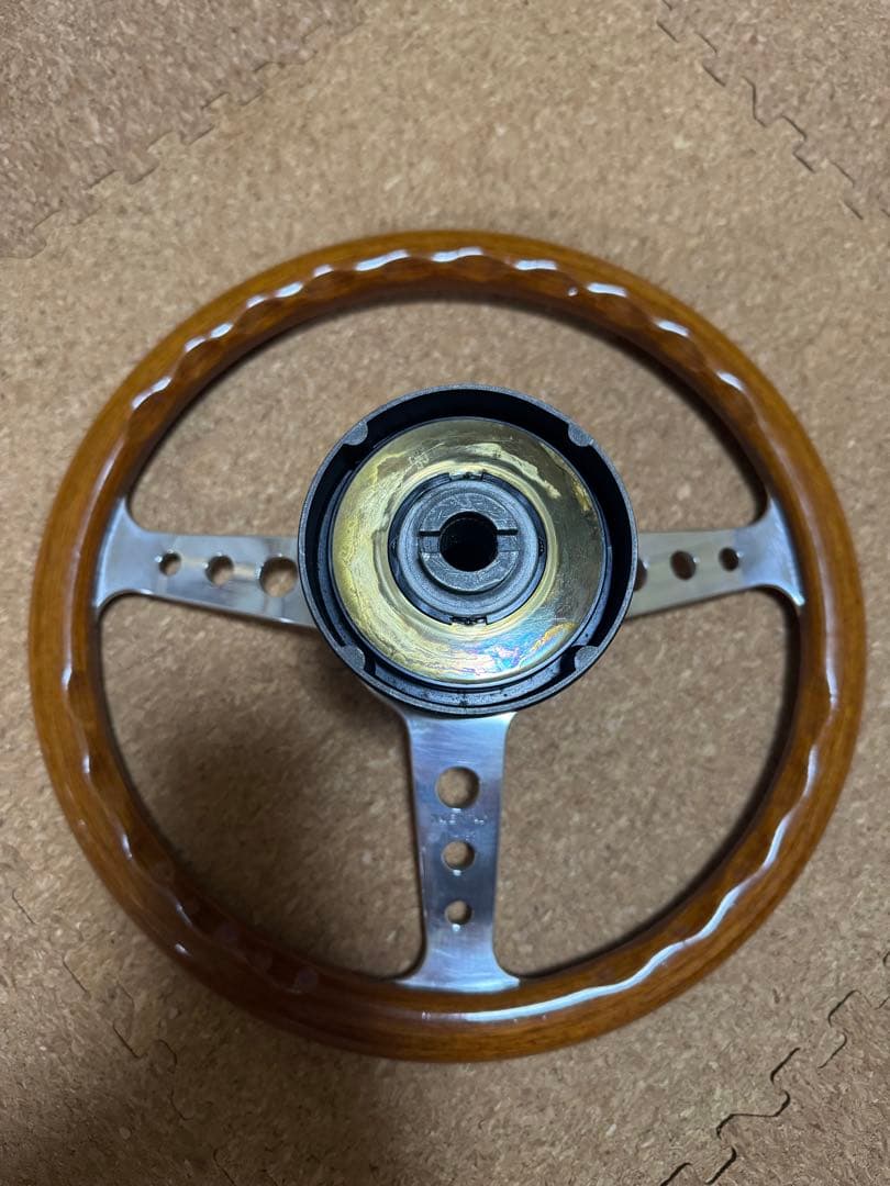 【希少ゴールドホーン】MOMO SUPER INDY ウッドステアリング