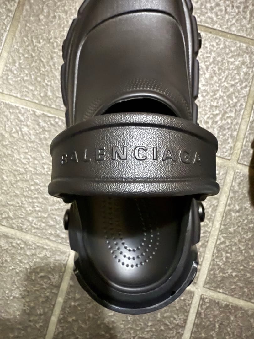 心*様 バレンシアガハードクロックス 41