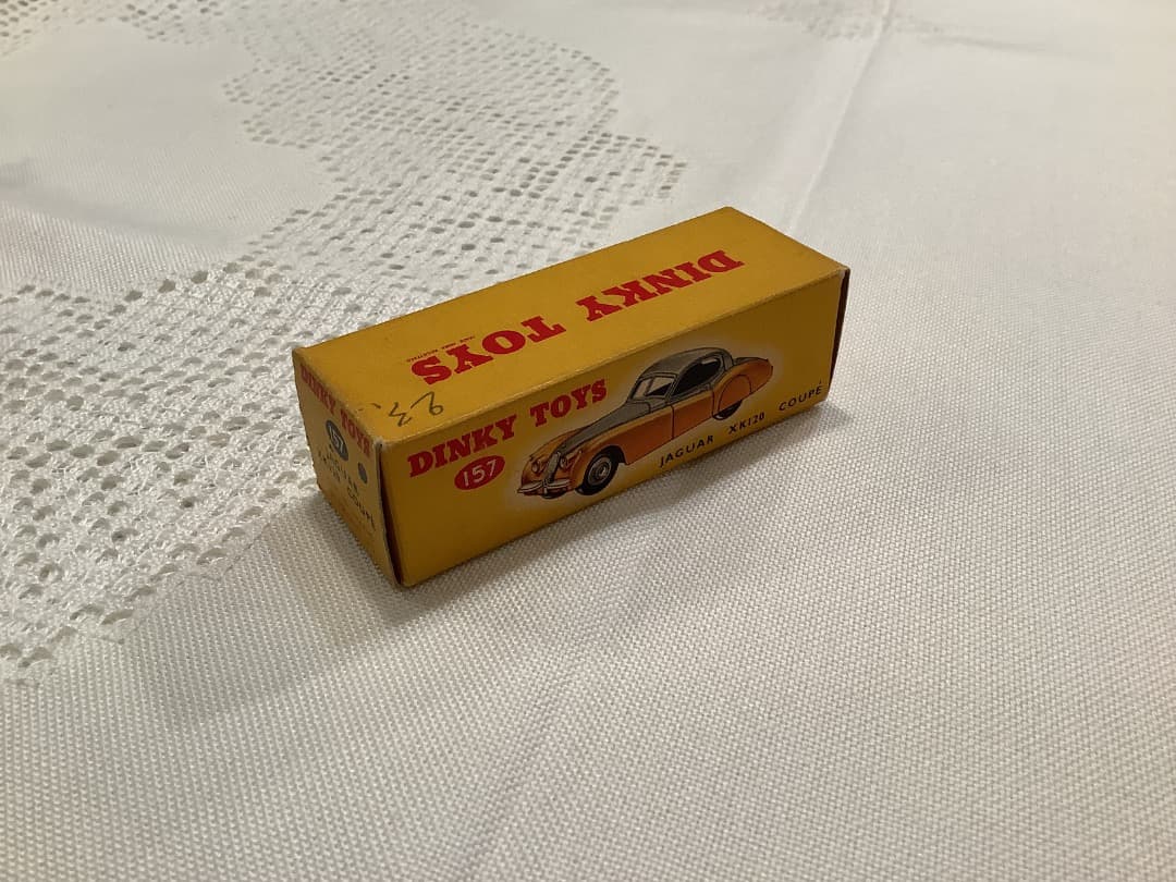 美品激レア　DINKY TOYS JAGUAR XK120 ミニカー