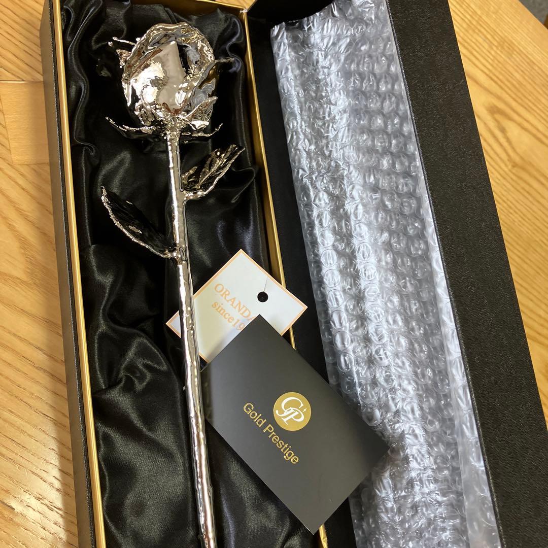 プラチナローズ・バラ