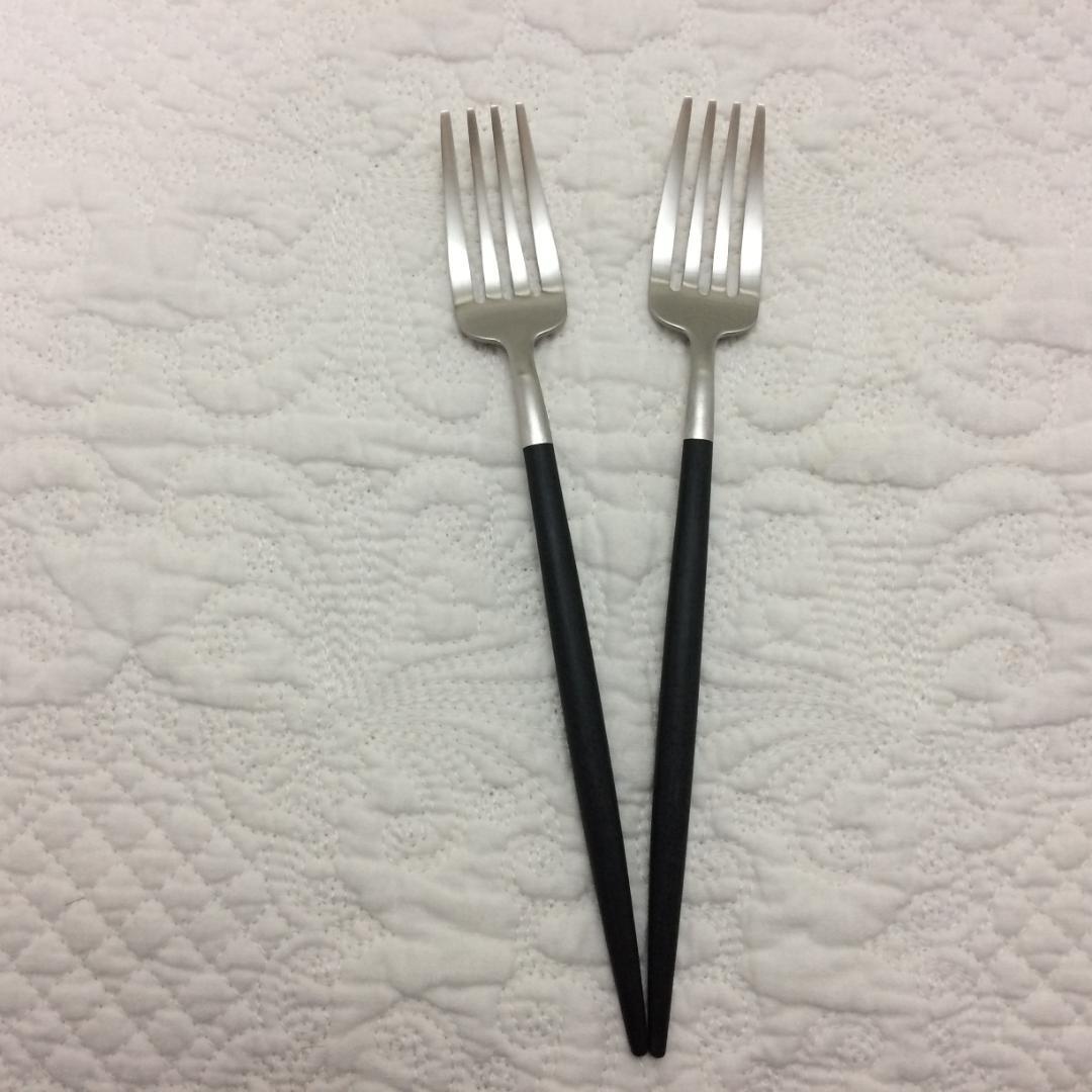 しなたん　クチポール　GOAブラック＆シルバー　ディナー＆デザート×各１