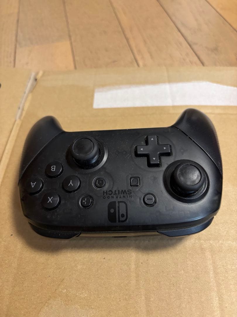 Switch ソフト4本+プロコンセット・マリオ・マイクラ・モンハン・スプラ2