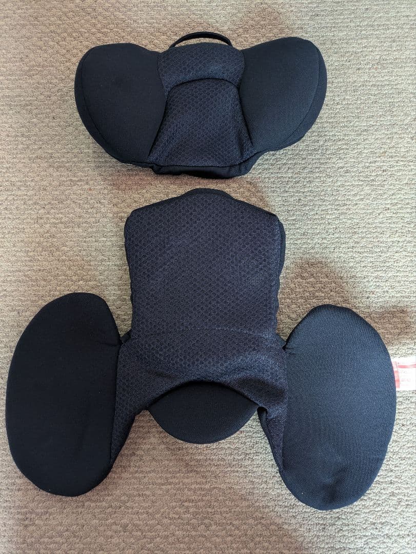 エールベベ クルット5 Ouiチャイルドシート ISOFI　ネイビー