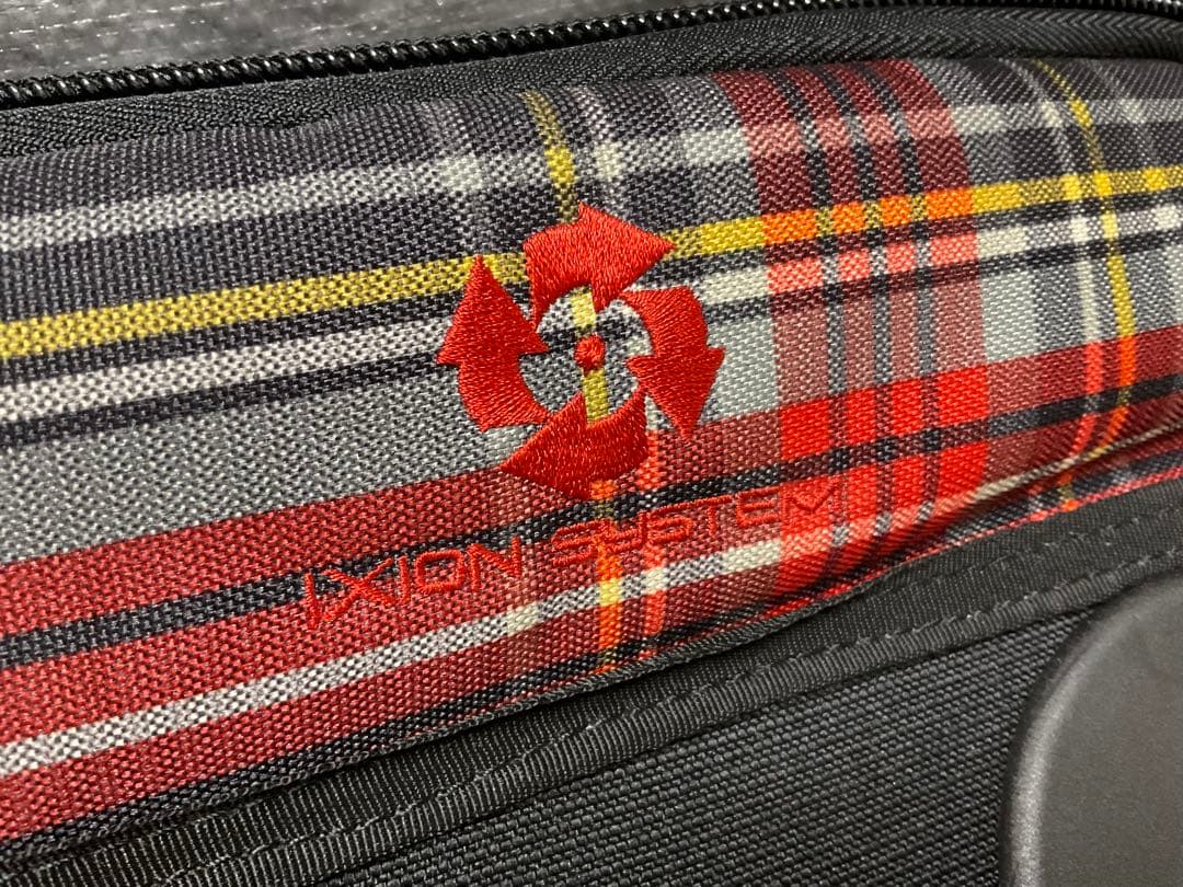 BURTON バートン　キャスター付ボードケース　156