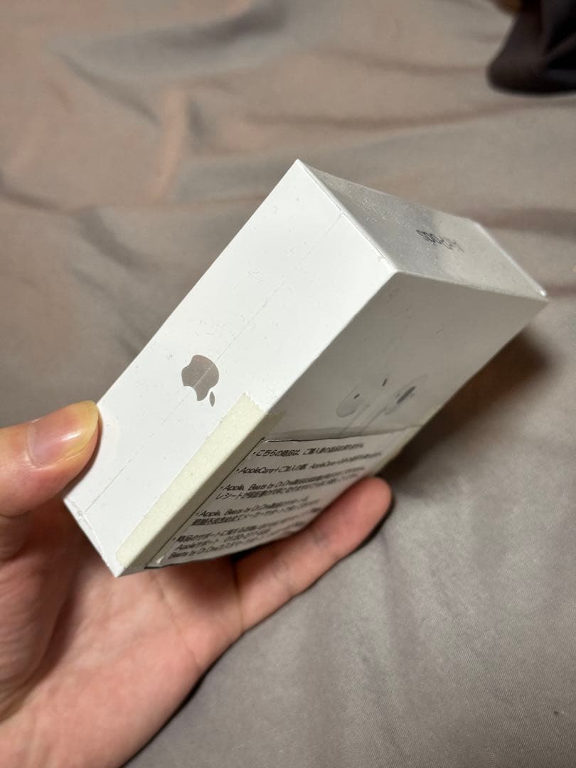 Airpods 第一世代(Lightning) 未開封、箱あり、ケース付き