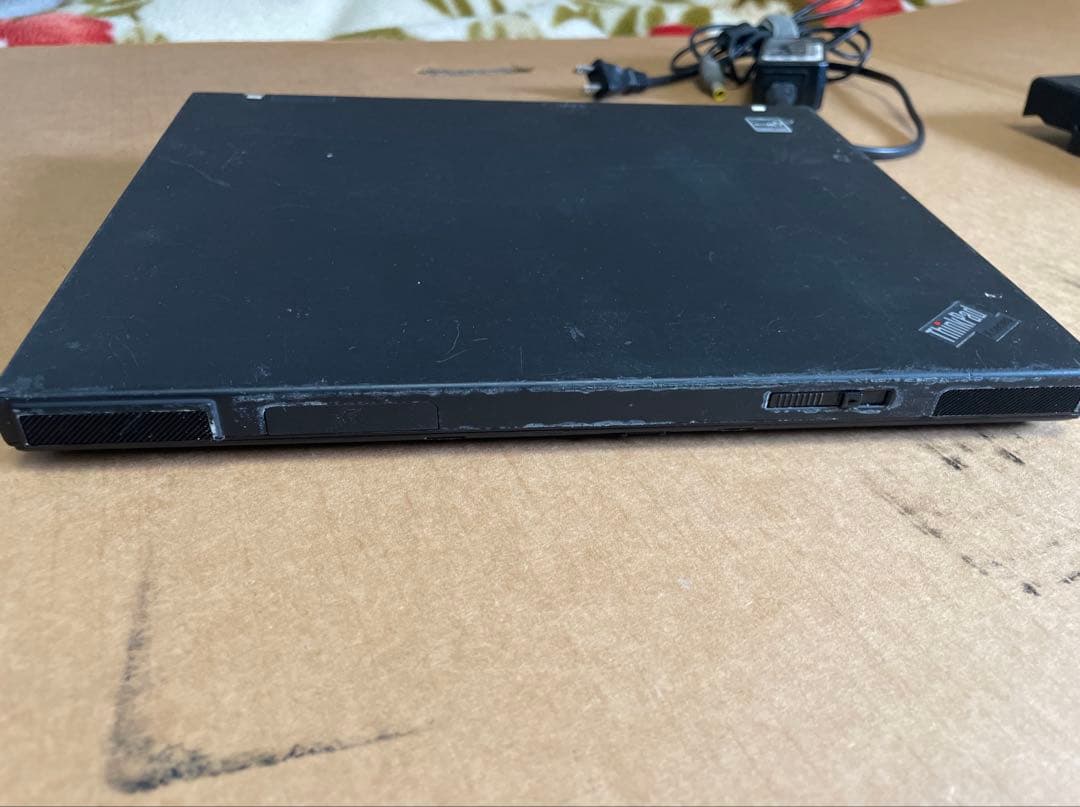 値下げThinkPad X61＋X6 UltraBase OS Ubuntu