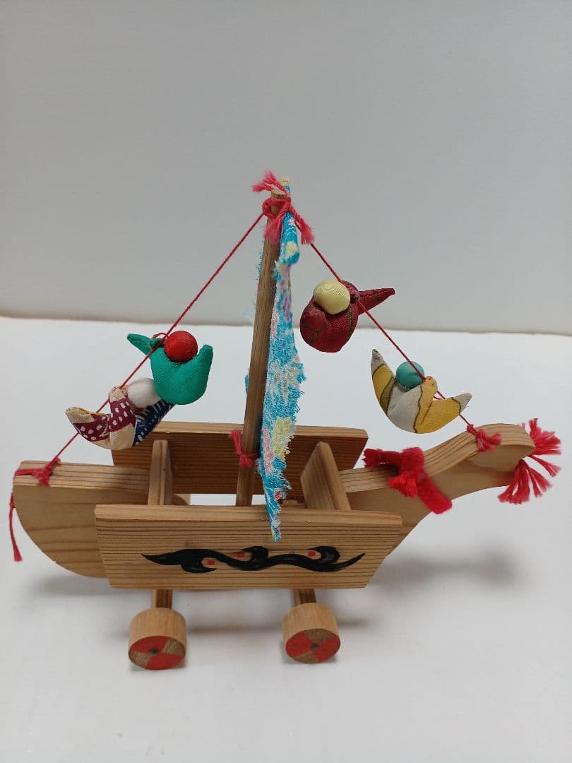 郷土玩具鹿児島神宮化粧箱羽子板　坊津唐カラ船熊本化粧箱3個(1個蓋無)ミニキジ車