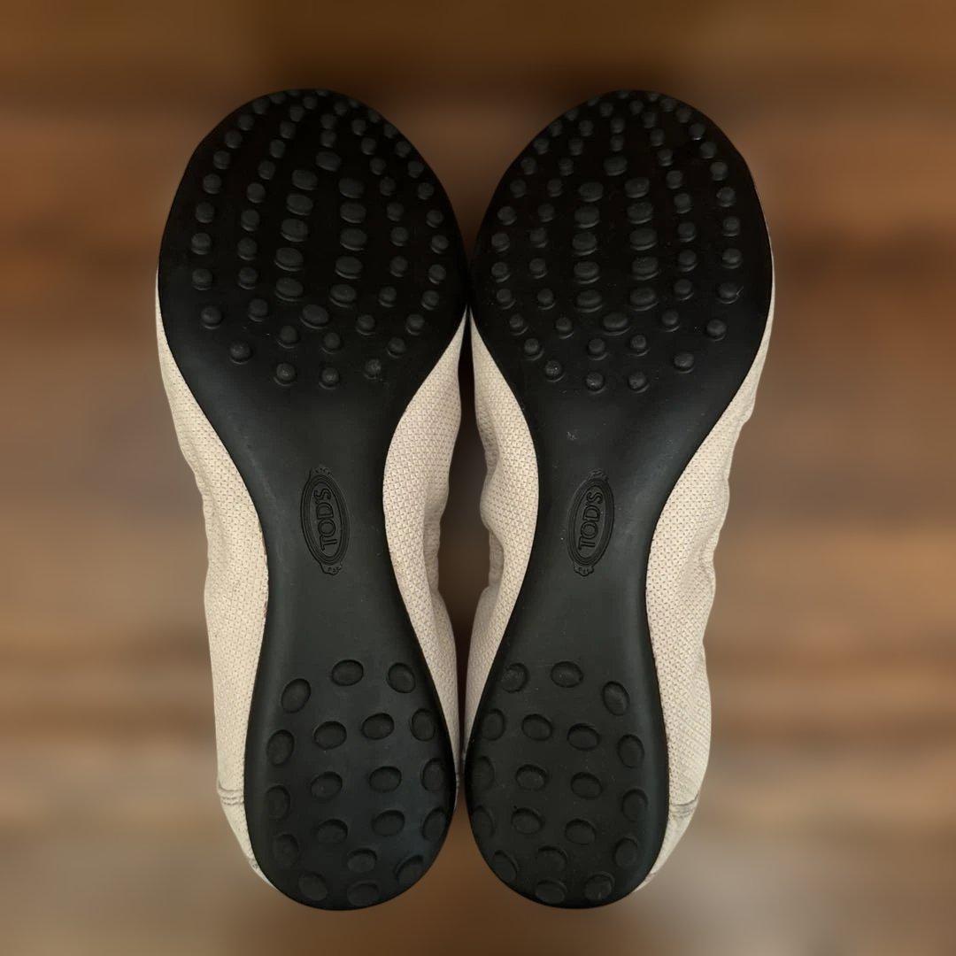 女*将様 TOD'S ベージュ バレエシューズ　フラットシューズ24.5〜25c