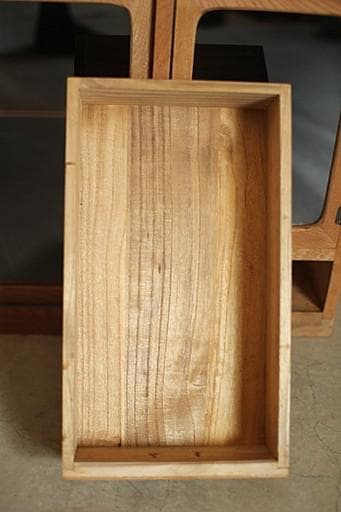 古い木枠のガラス戸棚　木製引き出し8杯