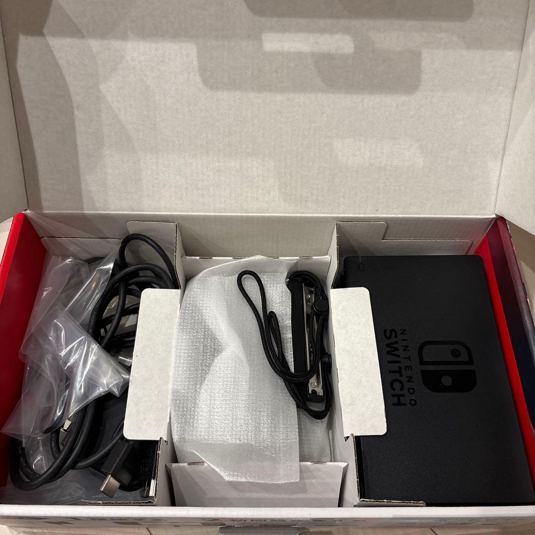 ニンテンドースイッチ本体 スマブラ、ポケモン付き