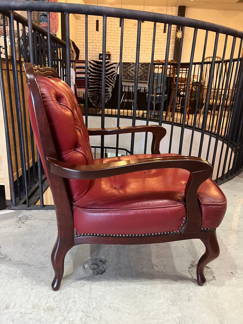 イタリア　1人掛けソファ　鋲打ち