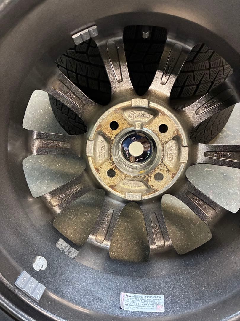 フィット、シャトルなど❗️185/60R15スタッドレスセット❗️