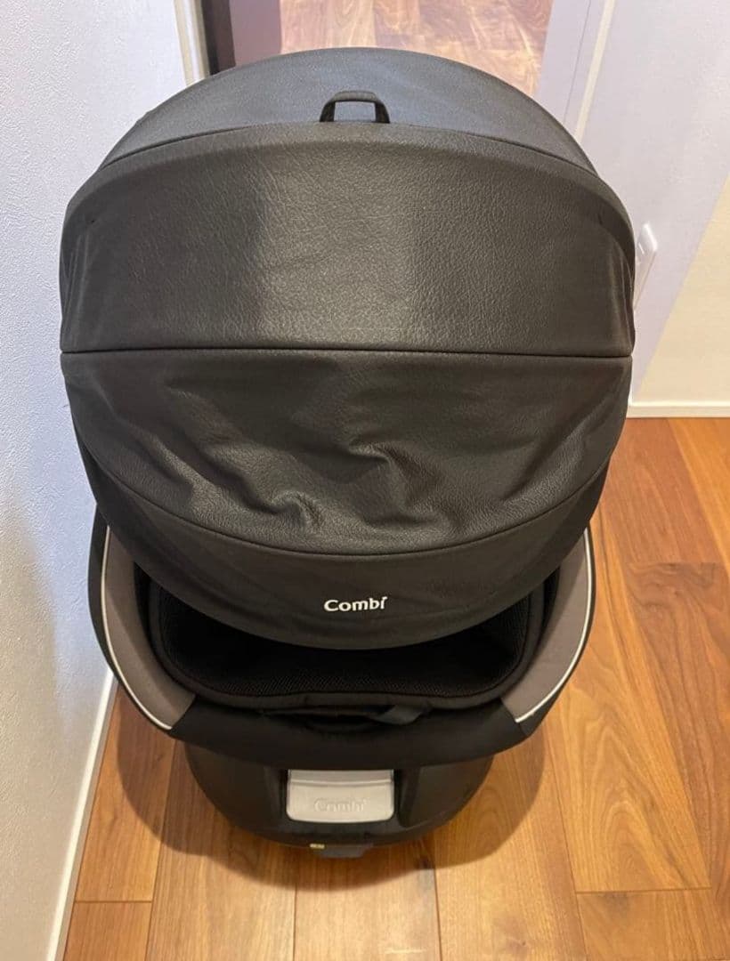 新生児対応　コンビ　クルムーヴ スマートエッグショック 回転式　チャイルドシート