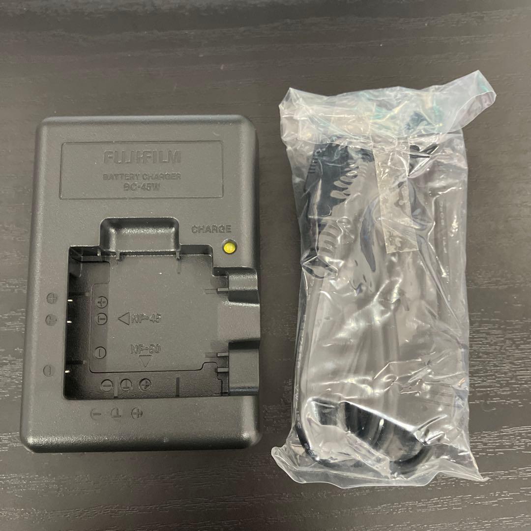 FUJIFILM FINEPIX Z700EXR レッド　美品