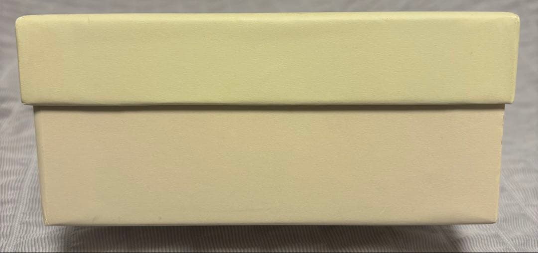 なりカツ UGG グレー 手袋