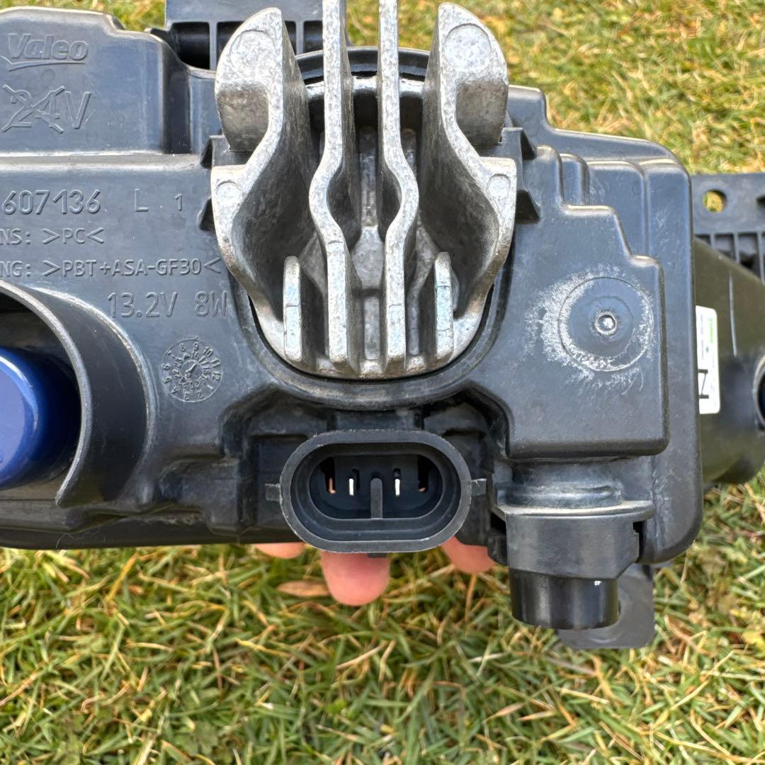 日産純正 LEDフォグランプ C27セレナ T32エクストレイル ノート等