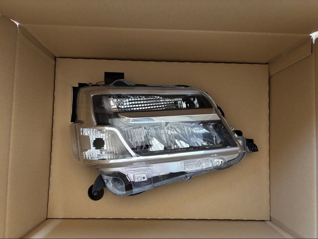 ハイゼットS321V LEDヘッドライト右です