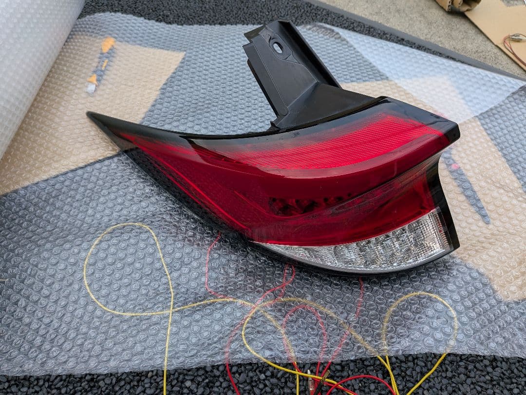 エスティマ　テールランプ