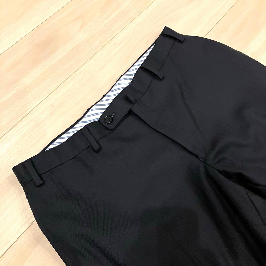 極美品✨HILTON スーツ ３ピース ネイビー 本切羽 高級 ストライプ M