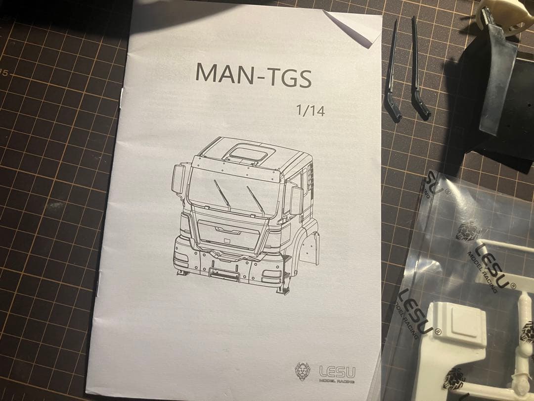 タミヤ1/14 MAN TGS キャビン 新品組み立て