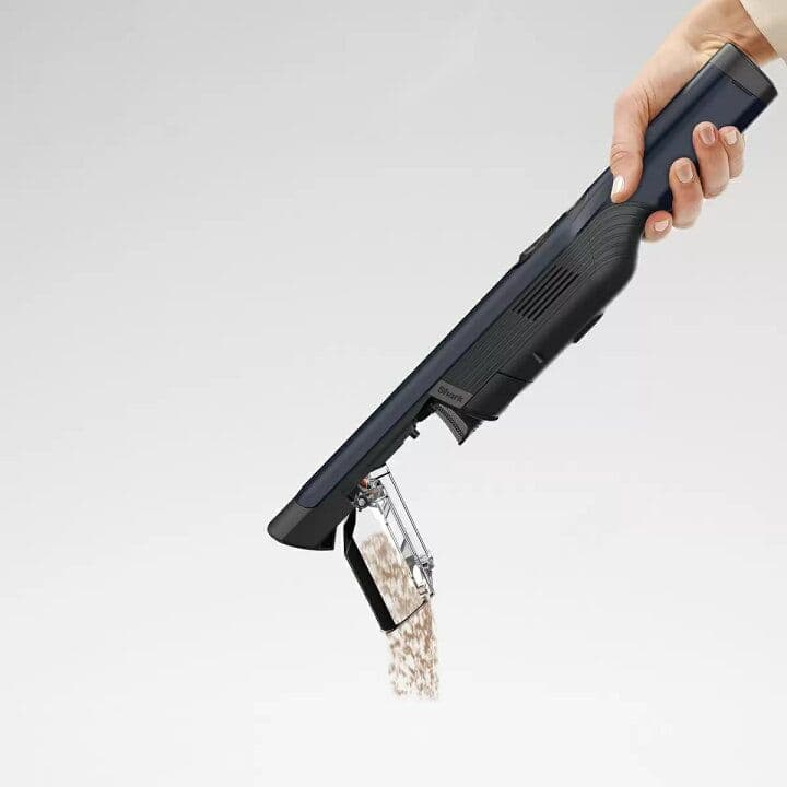 SHARK充電式ハンディクリーナー未使用ですが箱にダメージ有り