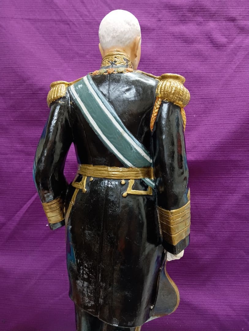 確認用画像戦前時代細密造形東郷平八郎元帥海軍大将陶器製４６センチ人形修正飾り置物