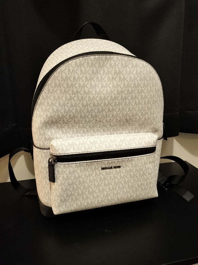 MICHAEL KORS ロゴ入りバックパック