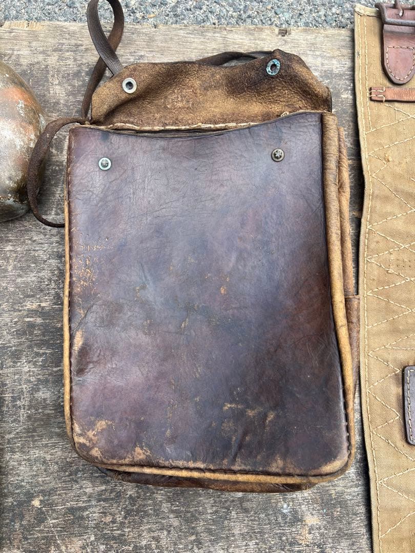 【O-1311】軍物 軍隊 戦争 ミリタリー フライトキャップ リュック 水筒