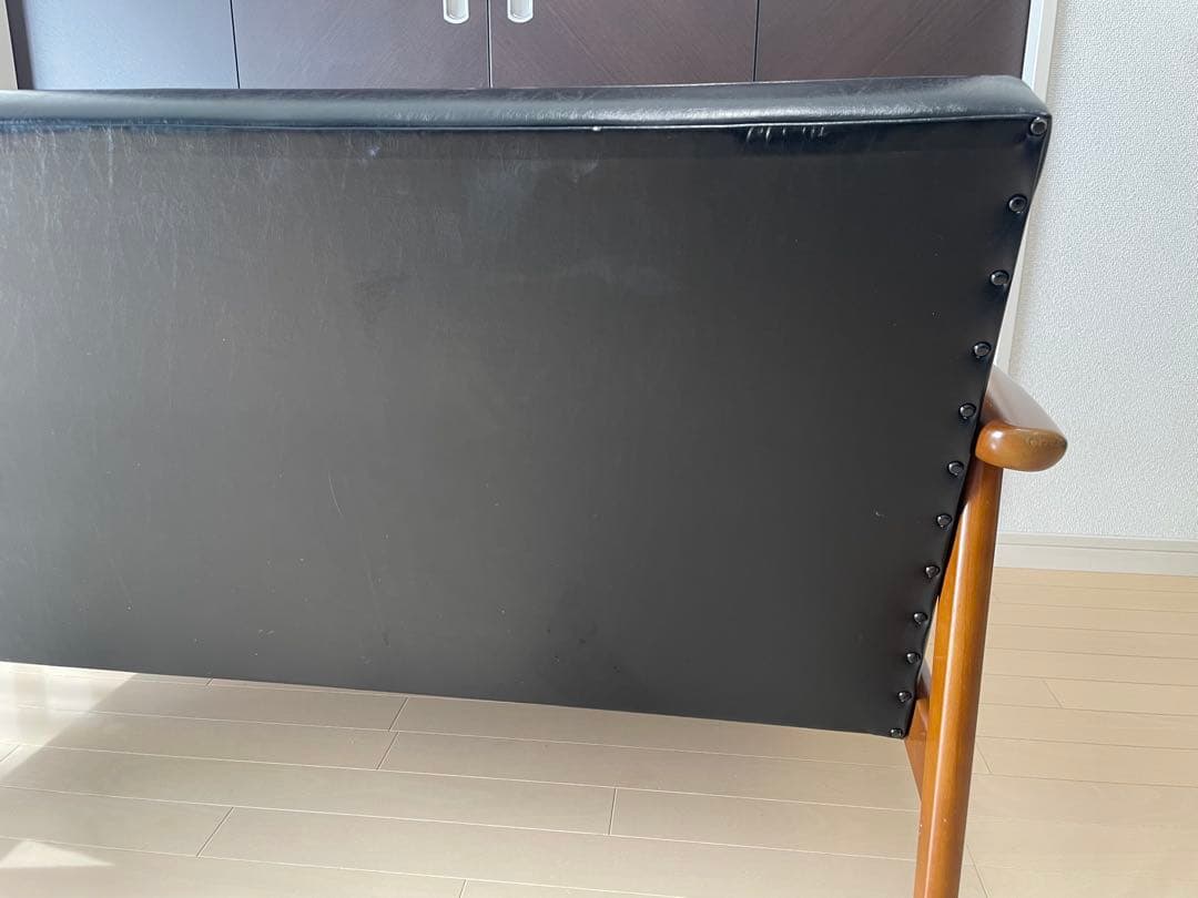 カリモク60 Kチェア　2シーター　スタンダードブラック