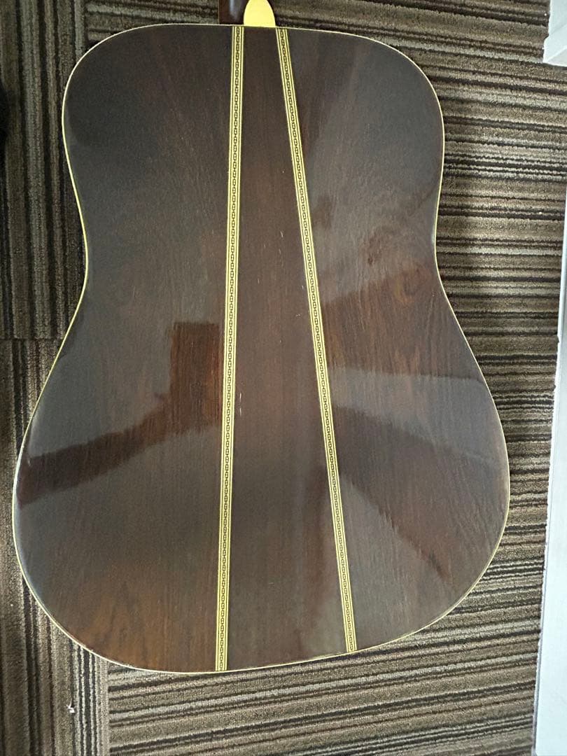 Yamaha FG-401アコースティックギター ハードケース付