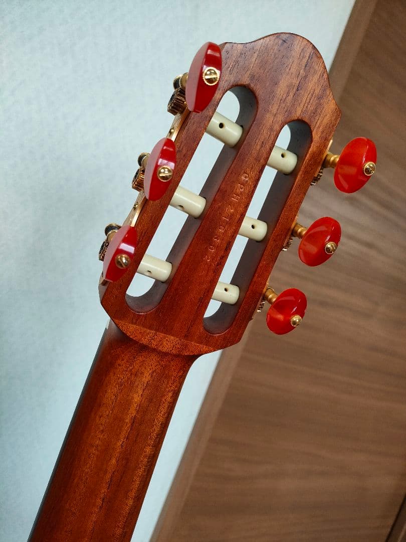 美品サイレントギターYAMAHA SLG100N 純正ケースACアダプタ付き