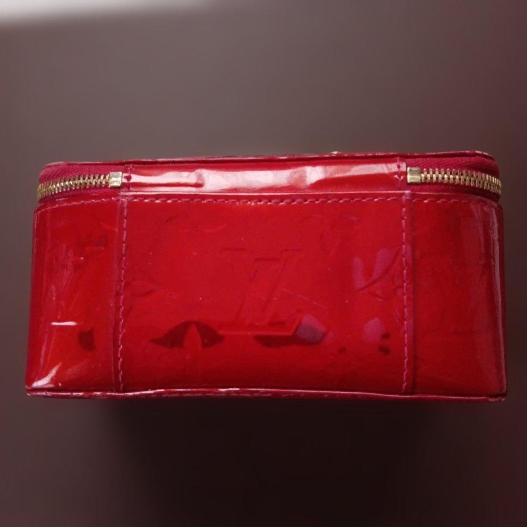 ルイ・ヴィトン　ヴェルニ　赤いエナメルボックス型　ジュエリーケース　小物入れ