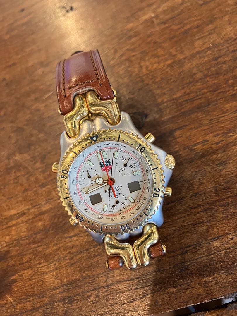 タグホイヤー　アイルトンセナ