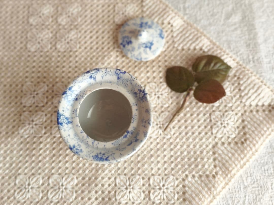 * antique mini ❀ 小さなお花柄 蓋付き ポット